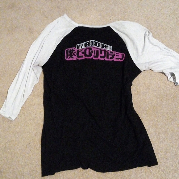 XXL Hot Topic graphic shirt - Picture 2 of 3